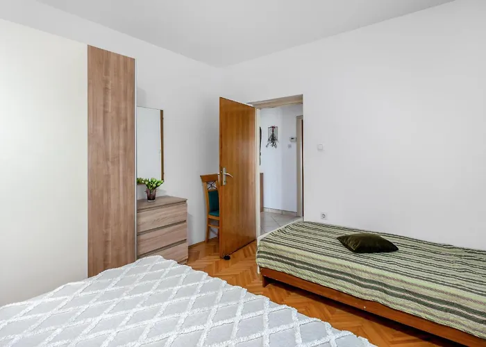 Apartament Beautiful In Novi Vinodolski